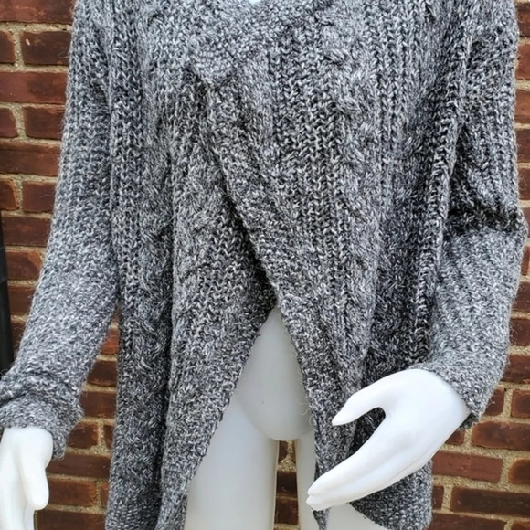 Aerie Gray asymmetrical.‎ cardigan S/P - Picture 2 of 11